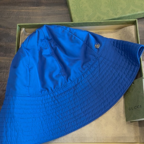 BNWT Gucci Blue Bucket Hat